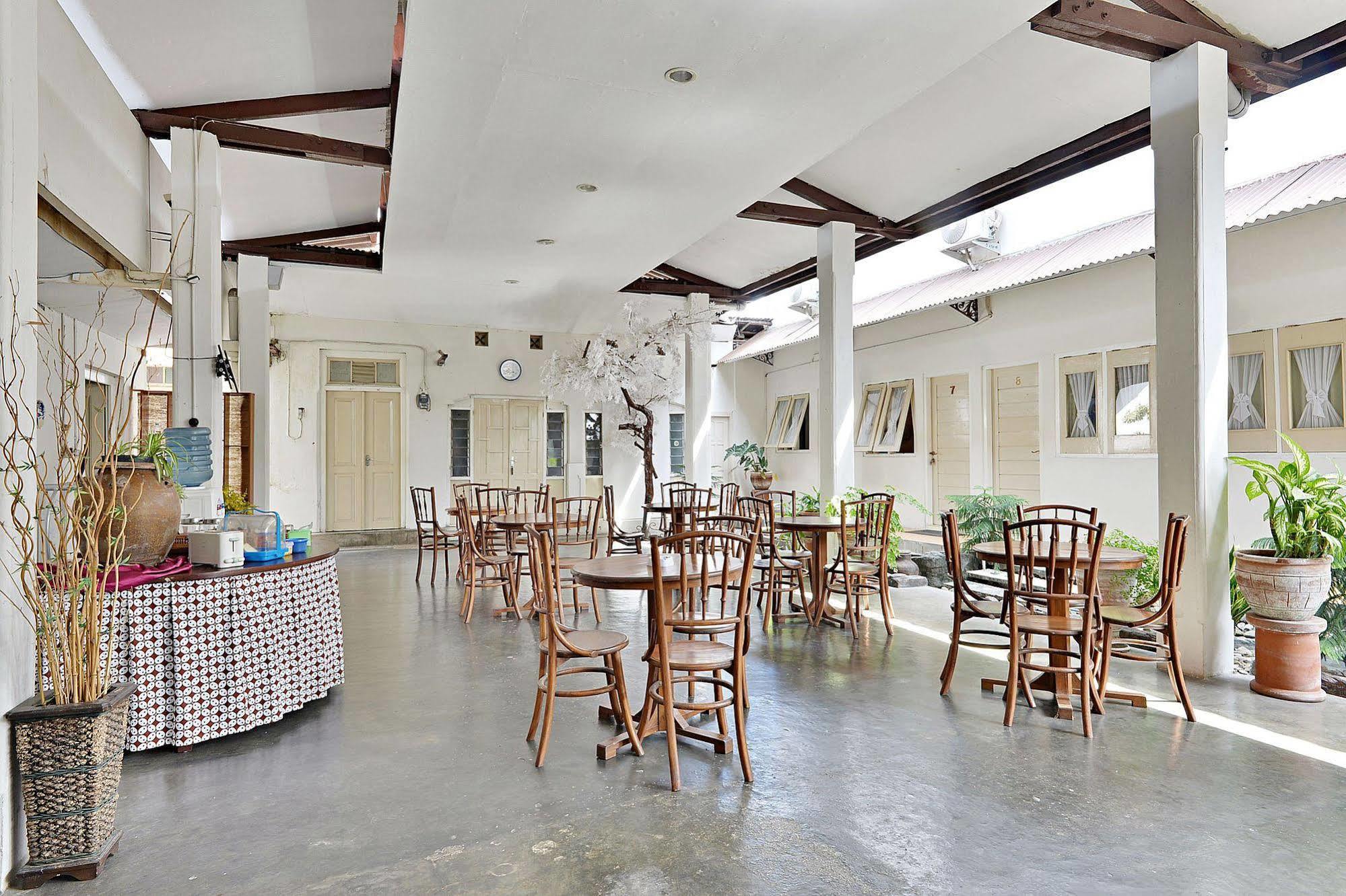 Zen Rooms Panembahan Kraton Γιογκιακάρτα Εξωτερικό φωτογραφία