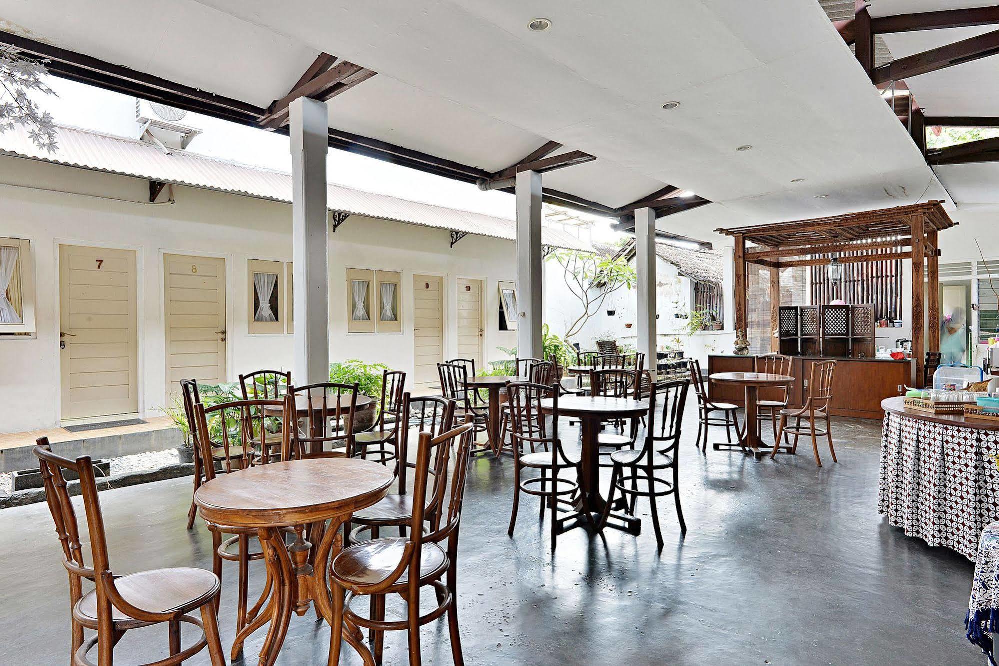 Zen Rooms Panembahan Kraton Γιογκιακάρτα Εξωτερικό φωτογραφία
