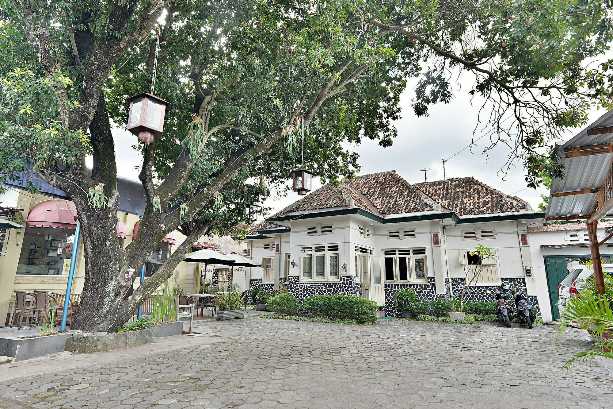 Zen Rooms Panembahan Kraton Γιογκιακάρτα Εξωτερικό φωτογραφία